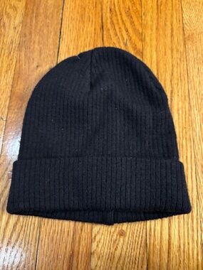 Classic Black Ribbed Beanie